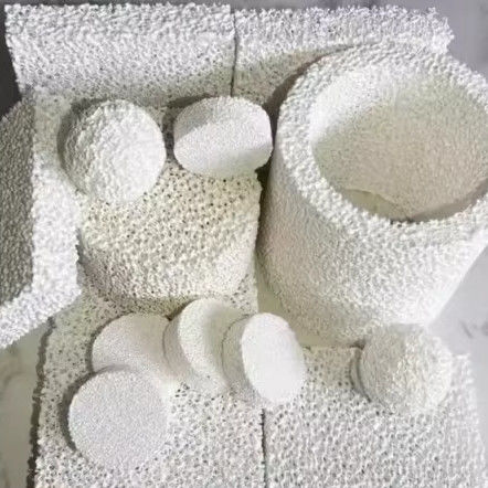 ISO9001-gecertificeerde aangepaste ontwerpen keramisch schuimfilter voor gieten brandwerend filter